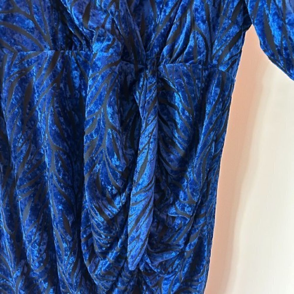 Torrid At The Knee Velvet High Slit Dress Size 24 NWT - Picture 9 of 13